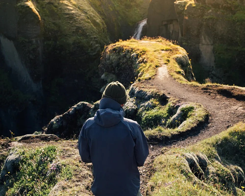 traveller-explore-rugged-landscape-iceland